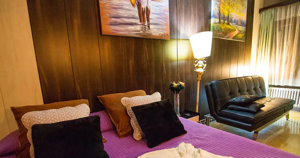 Villa Lux Beach House Barcelona With Pool And Hot Tub, Beach Access Malgrat de Mar