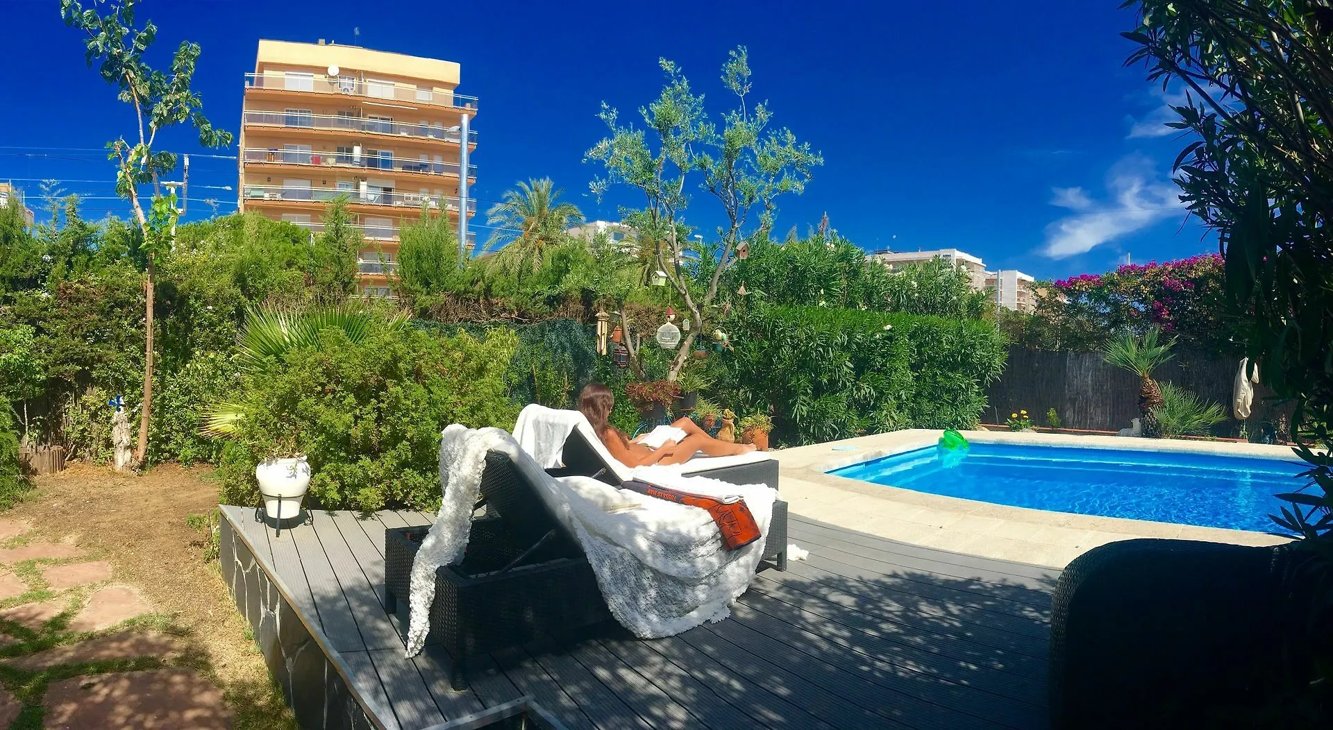 Villa Lux Beach House Barcelona With Pool And Hot Tub, Beach Access Malgrat de Mar