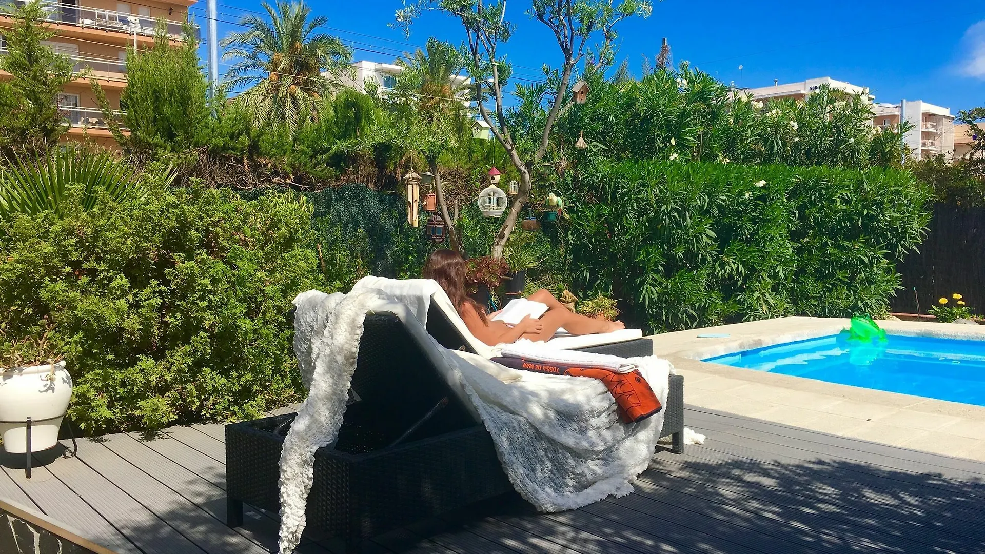 Lux Beach House Barcelona With Pool And Hot Tub, Beach Access Malgrat de Mar Villa